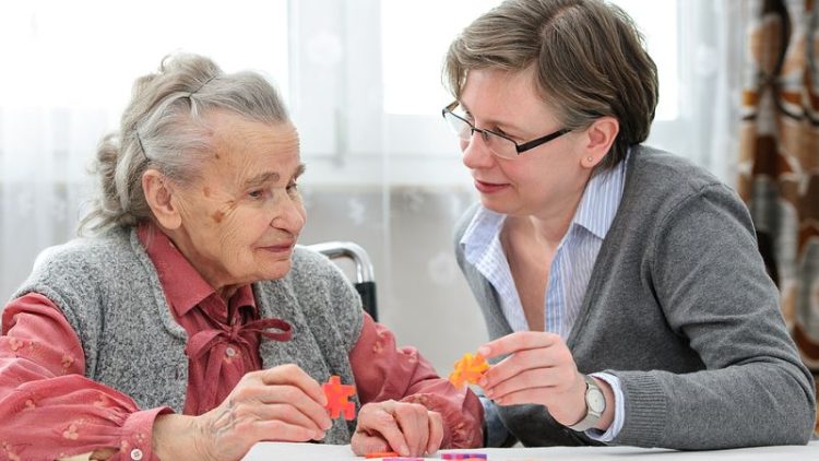 Signs It's Time to Consider Hospice For A Loved One With Dementia